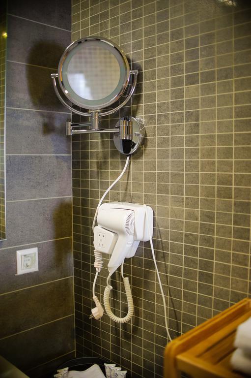 Voyage Hotel Karagandy Dış mekan fotoğraf