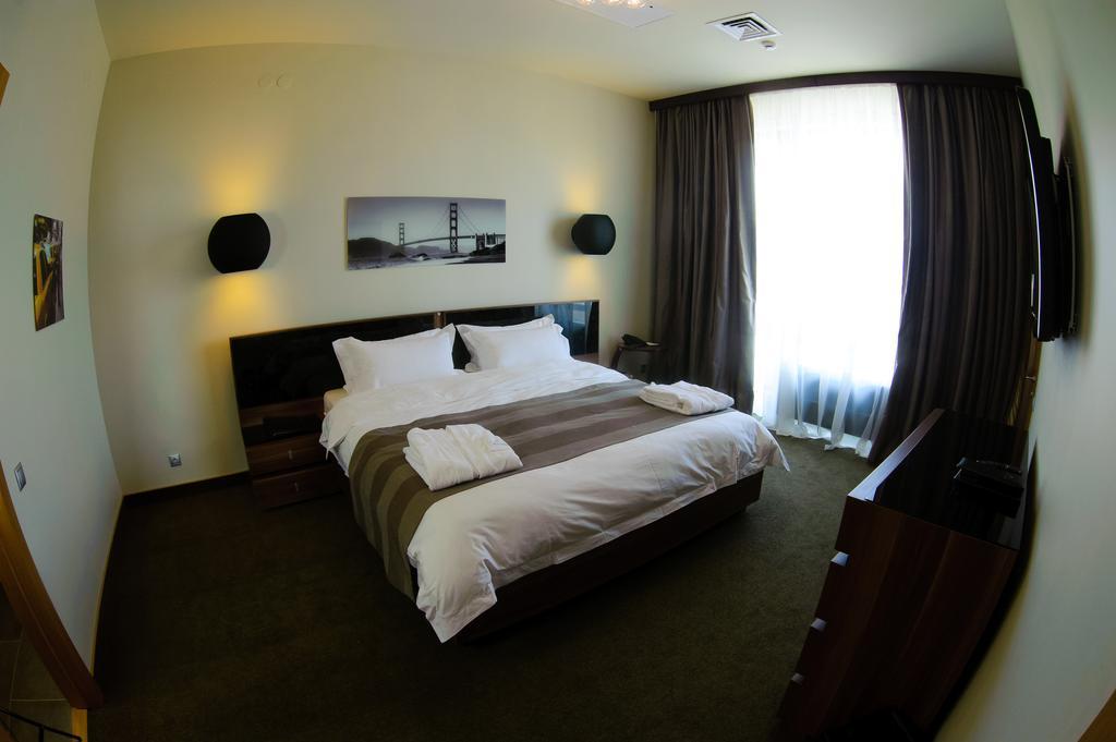 Voyage Hotel Karagandy Dış mekan fotoğraf