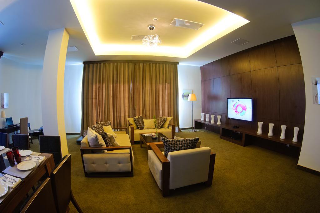 Voyage Hotel Karagandy Dış mekan fotoğraf