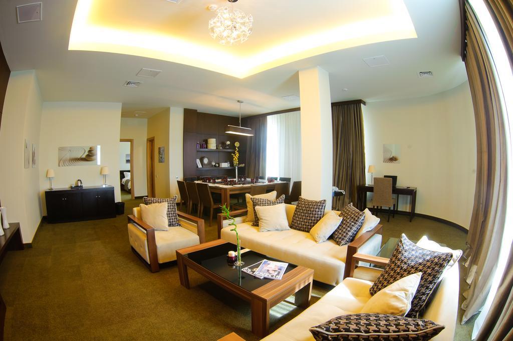 Voyage Hotel Karagandy Dış mekan fotoğraf